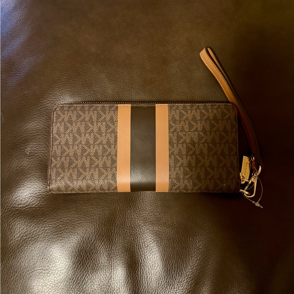 Michael Kors Dark Brown and Tan Wristlet Wallet - Picture 2 of 4